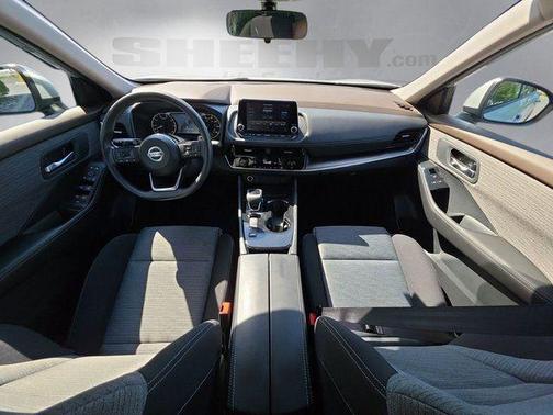 Brilliant Silver Metallic 2021 Nissan Rogue SV