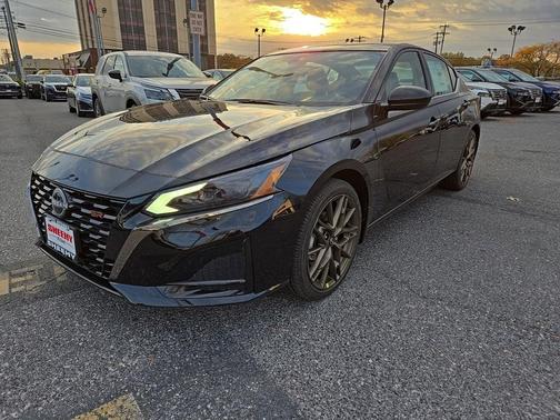 2025 Nissan Altima SR FWD