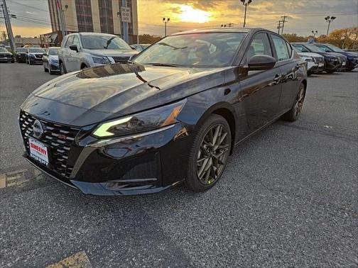 2025 Nissan Altima SR FWD