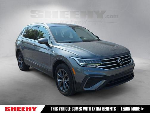 Platinum Gray Metallic 2023 Volkswagen Tiguan 2.0T SE