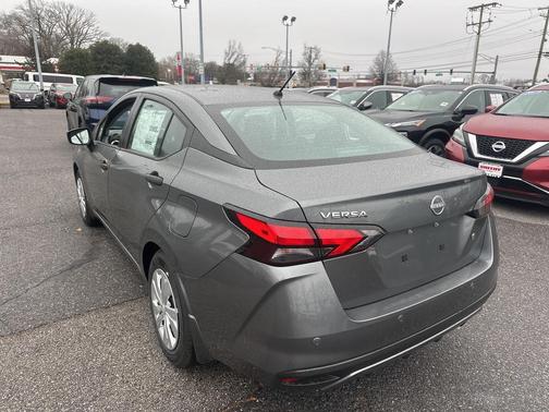 2025 Nissan Versa 1.6 S