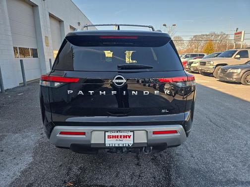 2024 Nissan Pathfinder SL FWD