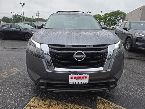 2025 Nissan Pathfinder SV 4WD