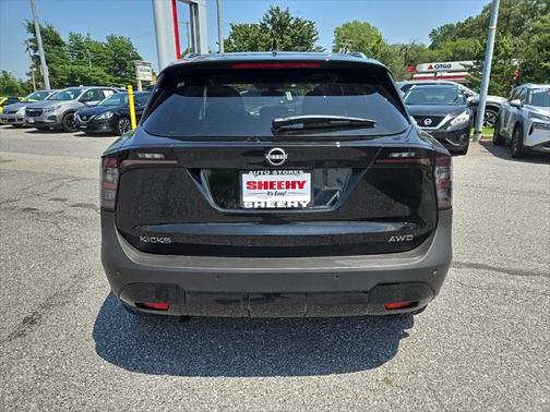 2025 Nissan Kicks SV