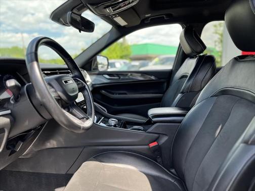 2022 Jeep Grand Cherokee L Altitude