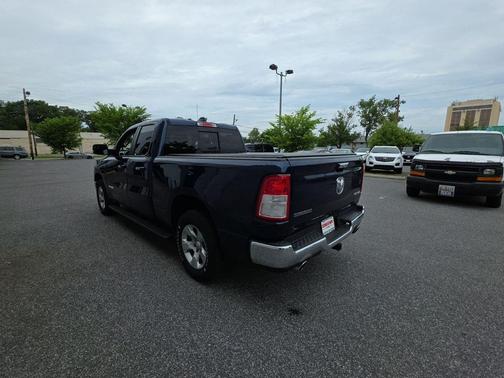 Patriot Blue Pearlcoat 2019 RAM 1500 Big Horn