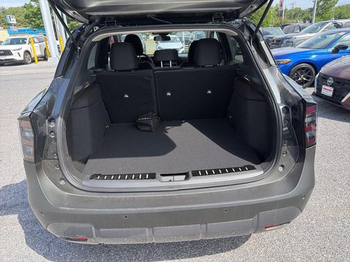 Gun Metallic/Super Black 2026 Nissan Kicks SV