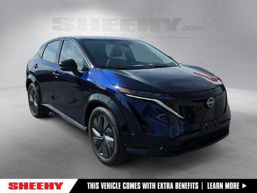 Deep Ocean Blue Pearl/Black Diamond Pearl 2024 Nissan ARIYA PLATINUM+