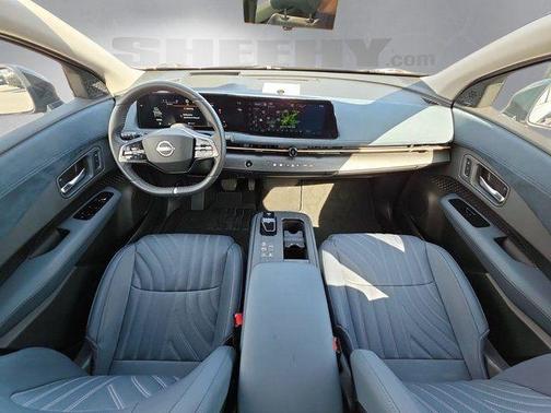 Deep Ocean Blue Pearl/Black Diamond Pearl 2024 Nissan ARIYA PLATINUM+