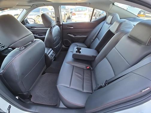 2024 Nissan Altima SR VC-Turbo FWD