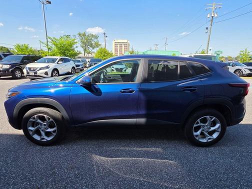 Blue Glow Metallic 2024 Chevrolet Trax LS