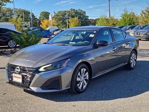 2025 Nissan Altima S FWD