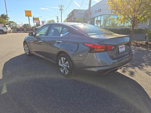 2025 Nissan Altima S FWD