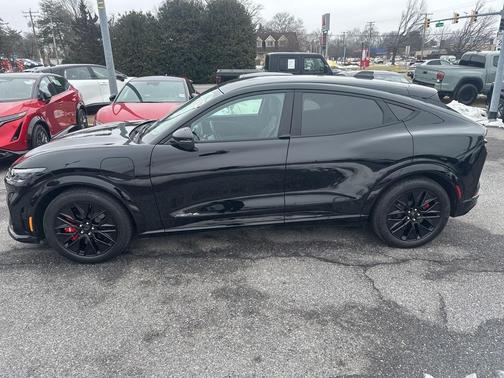 2025 Ford Mustang Mach-E Premium