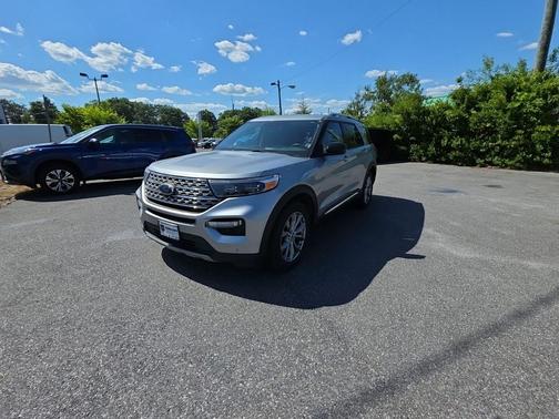 ICONIC SILVER METALLIC 2023 Ford Explorer Limited