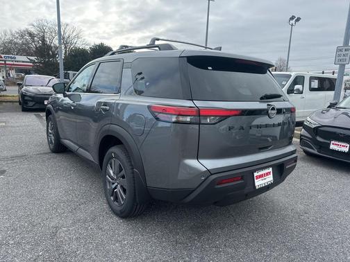 2025 Nissan Pathfinder SV 4WD