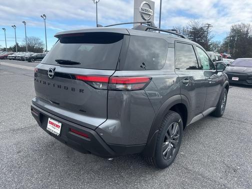 2025 Nissan Pathfinder SV 4WD