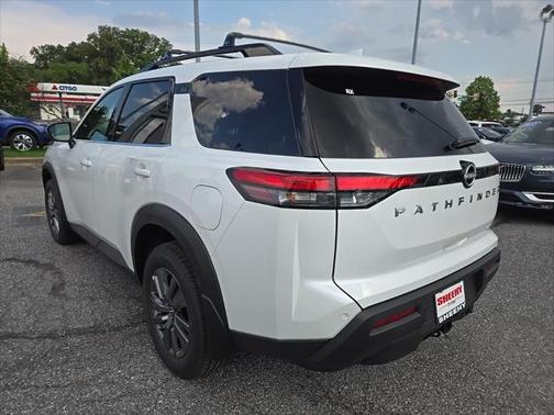 2025 Nissan Pathfinder SV 4WD