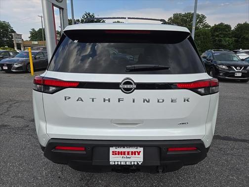 2025 Nissan Pathfinder SV 4WD
