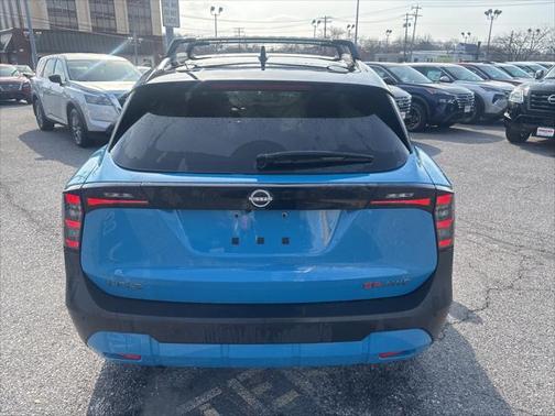 2025 Nissan Kicks SR
