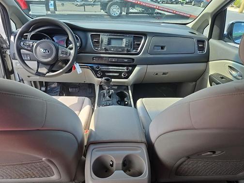 2016 Kia Sedona LX