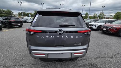 2025 Nissan Pathfinder Platinum 4WD