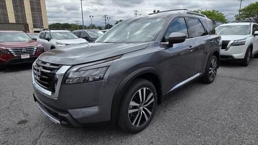 2025 Nissan Pathfinder Platinum 4WD