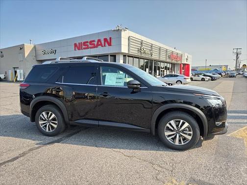 2025 Nissan Pathfinder SL 4WD