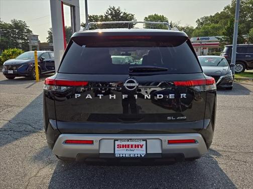 2025 Nissan Pathfinder SL 4WD