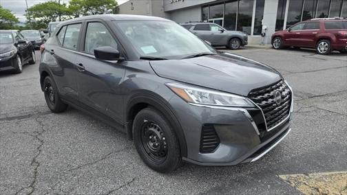 2025 Nissan Kicks S