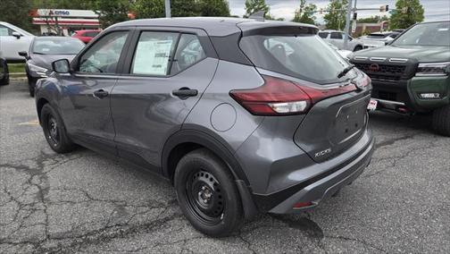 2025 Nissan Kicks S
