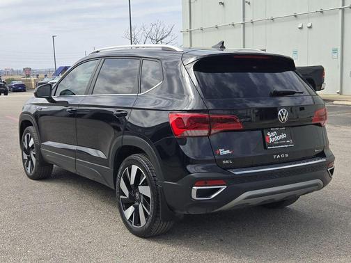 2024 Volkswagen Taos 1.5T SEL