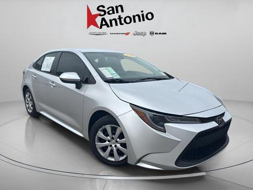Classic Silver Metallic 2022 Toyota Corolla LE