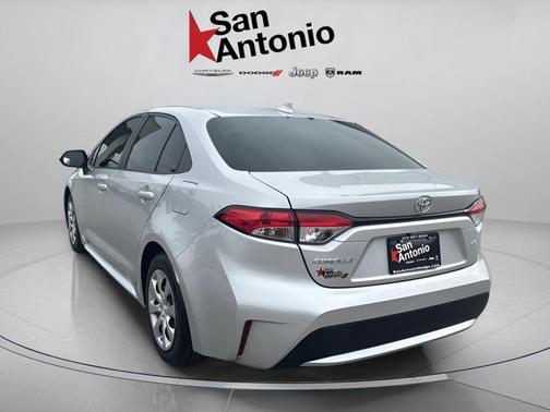 Classic Silver Metallic 2022 Toyota Corolla LE