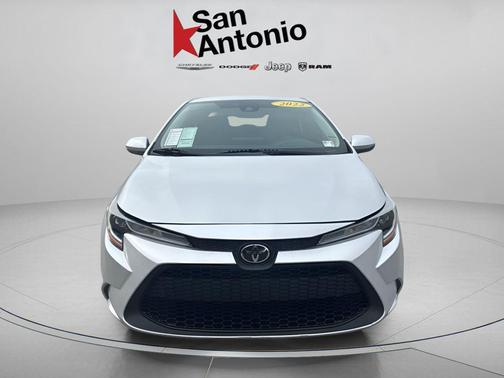 Classic Silver Metallic 2022 Toyota Corolla LE