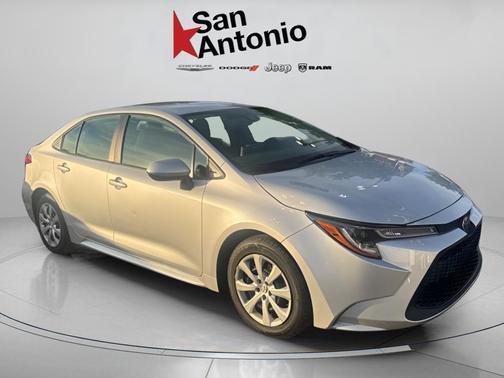 Classic Silver Metallic 2022 Toyota Corolla LE