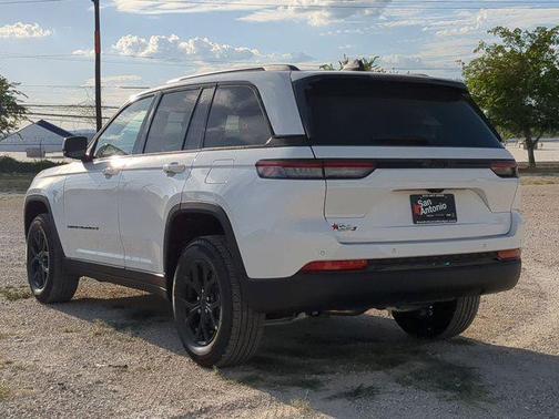 2025 Jeep Grand Cherokee Altitude