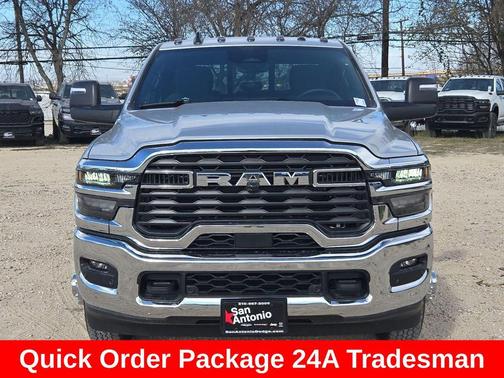2026 RAM 3500 Tradesman Crew Cab 4x4 8' Box