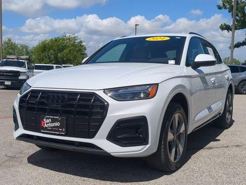 2024 Audi Q5 40 Premium Plus