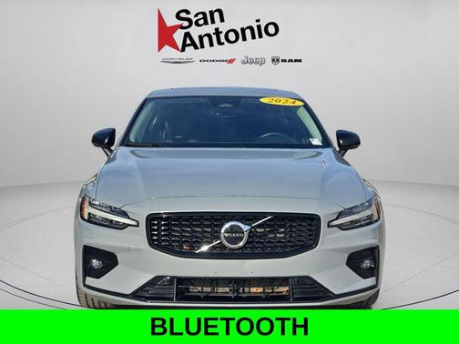 2024 Volvo S60 B5 Core Dark Theme