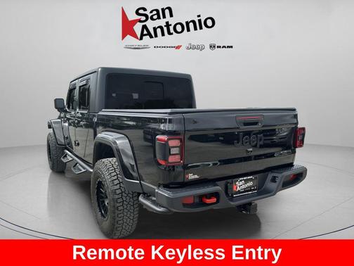 Black Clearcoat 2024 Jeep Gladiator Willys