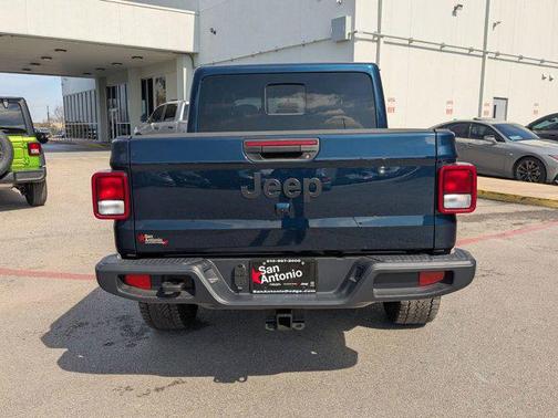 2025 Jeep Gladiator Nighthawk