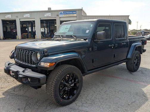 2025 Jeep Gladiator Nighthawk