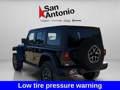 Black Clearcoat 2026 Jeep Wrangler Rubicon