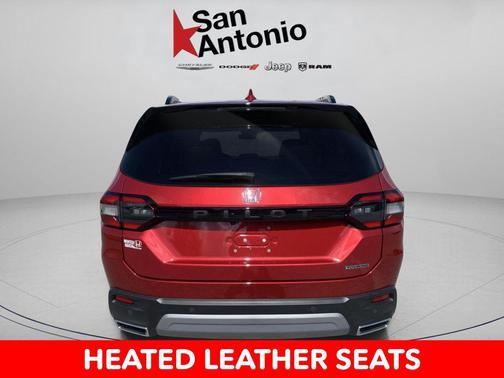 2025 Honda Pilot Touring 8-Passenger