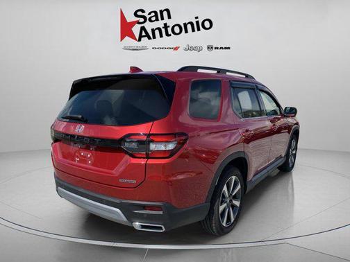 2025 Honda Pilot Touring 8-Passenger