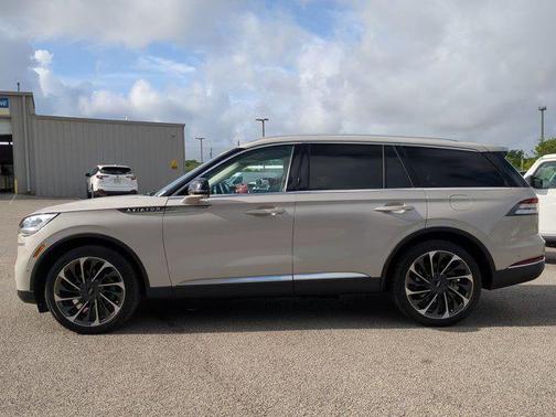 2022 Lincoln Aviator Reserve AWD