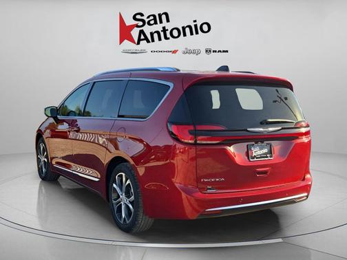 2026 Chrysler Pacifica L