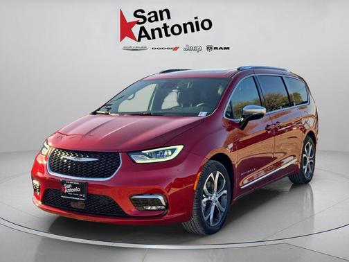 Red Hot Pearlcoat 2026 Chrysler Pacifica L