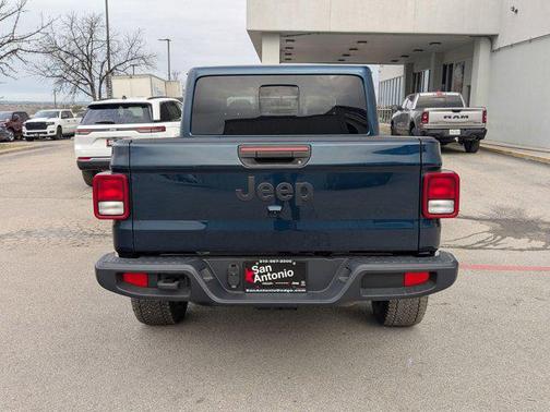 2025 Jeep Gladiator Nighthawk